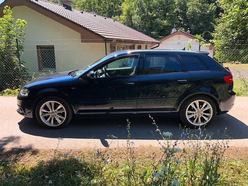 Gebraucht Audi A3 S-Line 160 PS (117 kW) 2011 Blau Kleinwagen