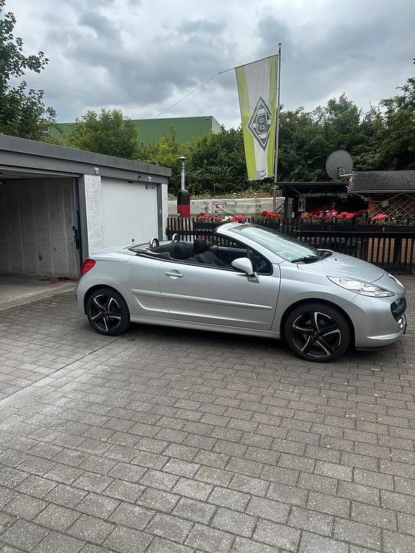 Silber Gebraucht 2009 Peugeot 207 CC Cabrio | 1.750 € (Superpreis) - Bild 1/4