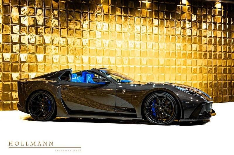 Neu Ferrari 812 799 PS (587 kW) 2025 Grau Cabrio