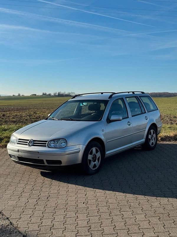 Silber Gebraucht 2003 VW Golf IV Kombi | 900 € (Fairer Preis) - Bild 1/4