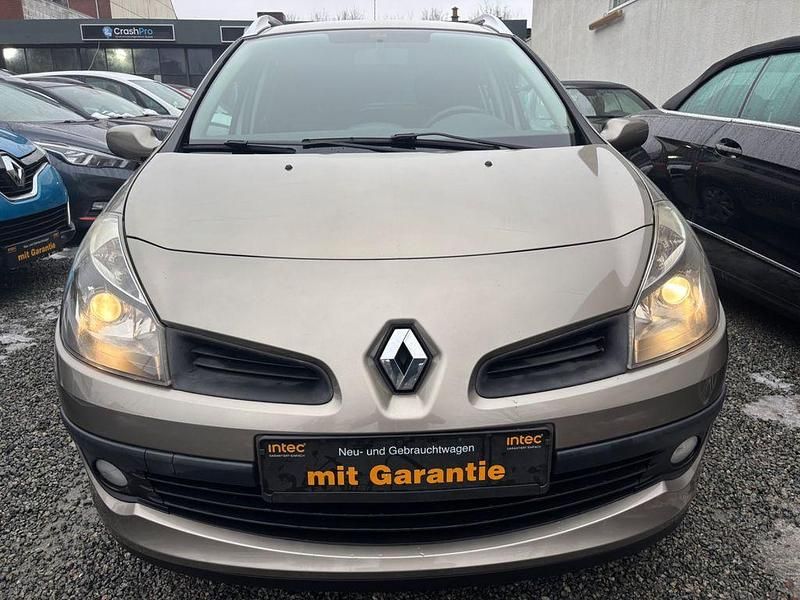 Gebraucht Renault Clio II 101 PS (74 kW) 2008 Beige Limousine
