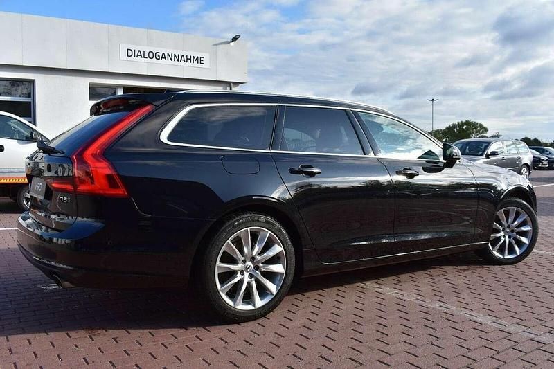 Gebraucht Volvo V90 235 PS (172 kW) 2016 Onyx black / metallic Kombi