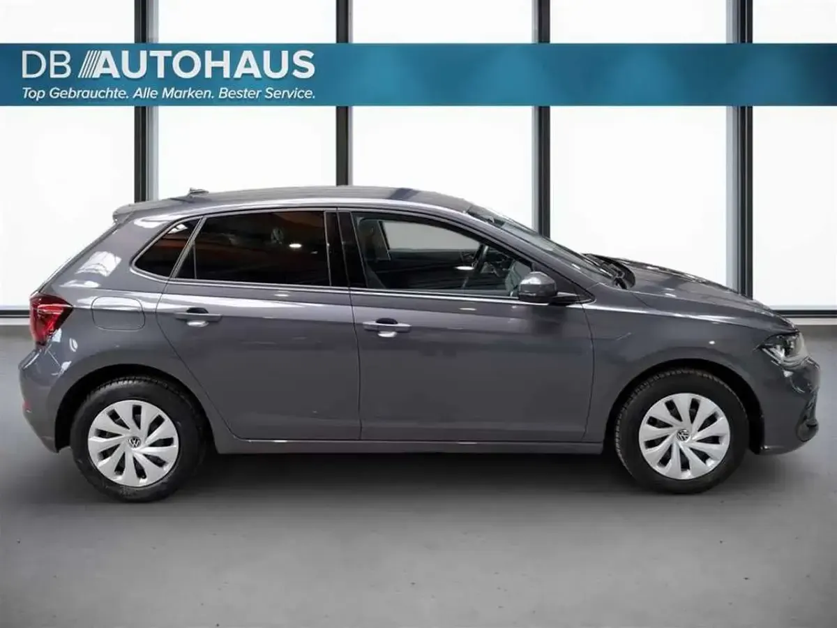 Gebraucht VW Polo Life 95 PS (69 kW) 2024 Grau Kleinwagen