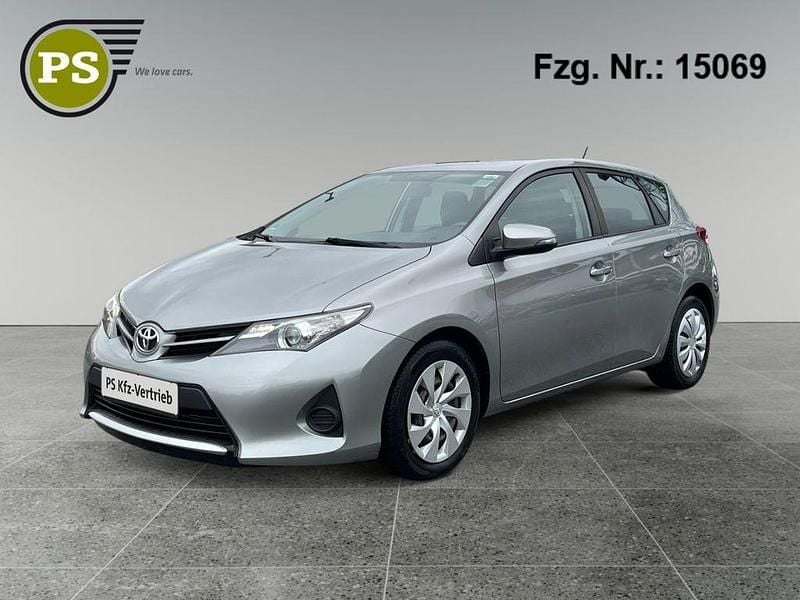 Gebraucht Toyota Auris Cool 90 PS (66 kW) 2015 Grau Limousine