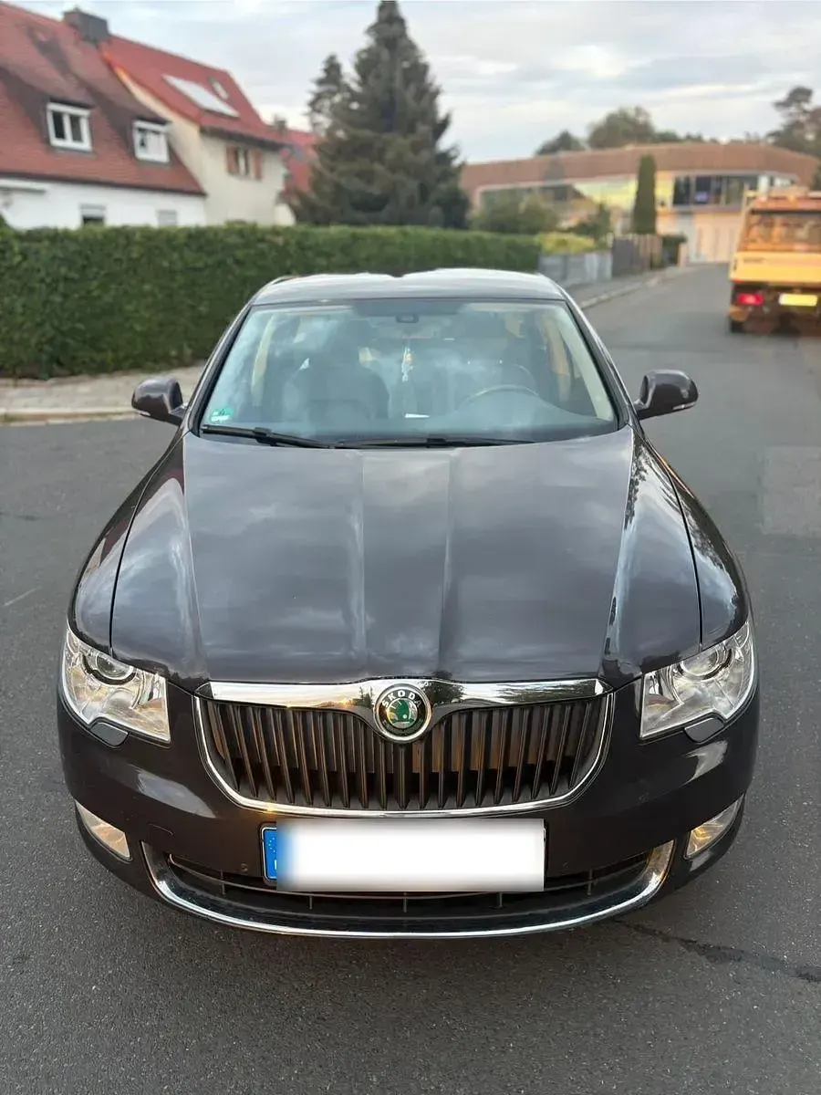 Gebraucht Skoda Superb 160 PS (117 kW) 2011 Limousine
