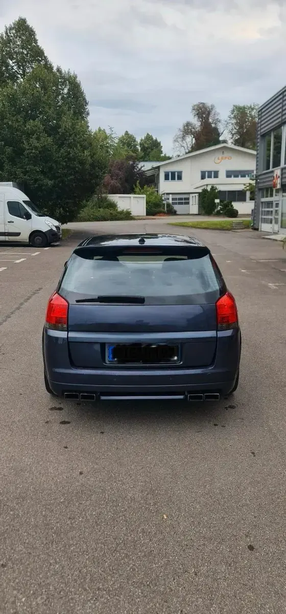 Gebraucht Opel Signum 250 PS (183 kW) 2006 Andere farben Kleinwagen