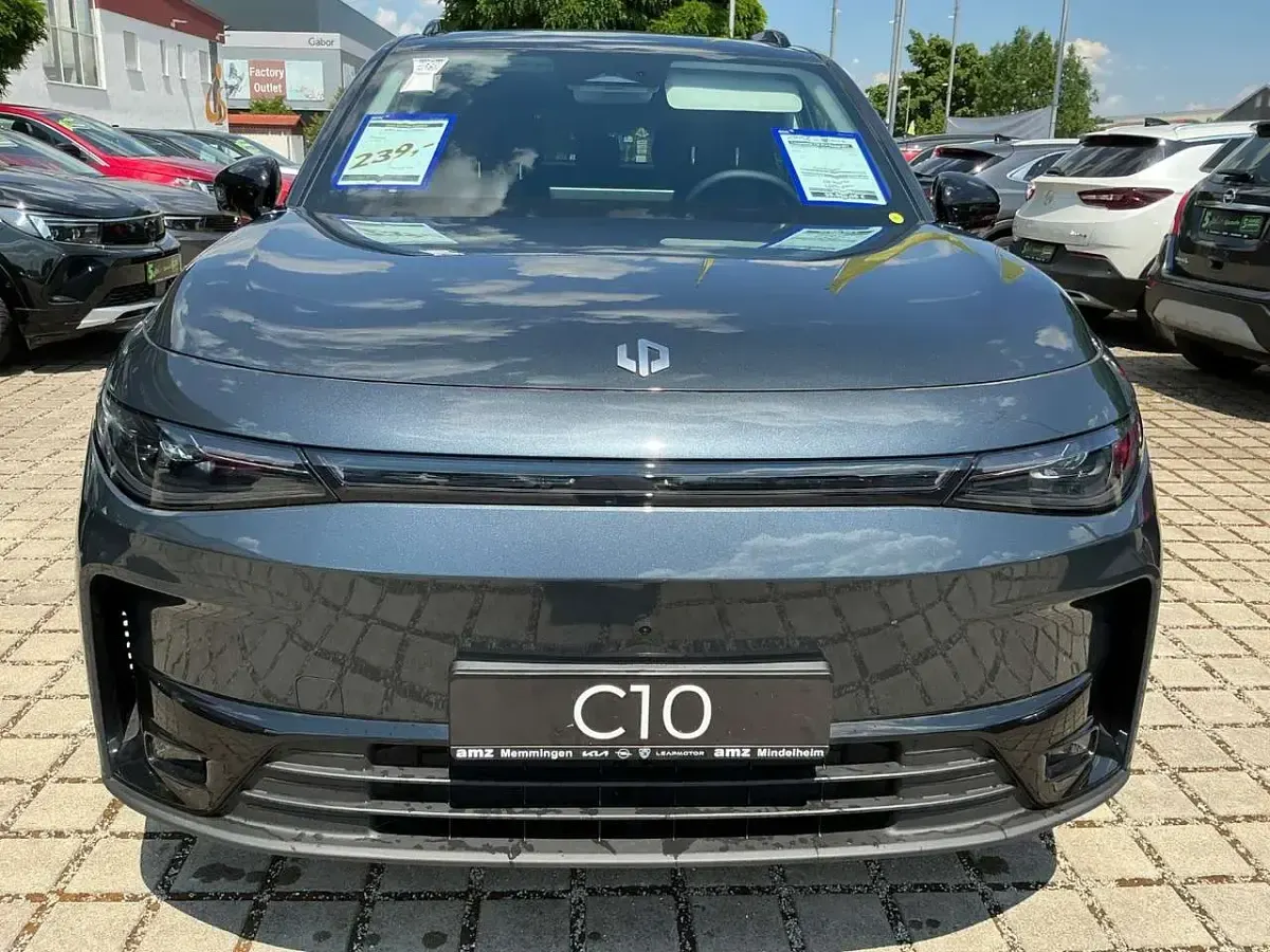 Neu Leapmotor C10 160 kW (218 PS) 2026 Grau SUV