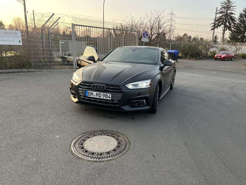 Grau Gebraucht 2016 Audi A5 Sport Coupé | 25.300 € (Teuer) - Bild 1/4