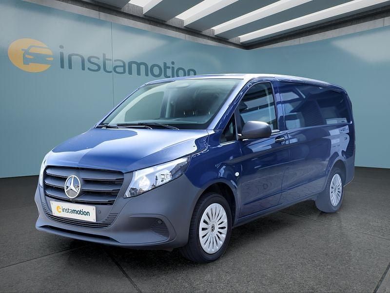 Blau Gebraucht 2024 Mercedes Vito Van / Kleinbus | 33.199 € (Fairer Preis) - Bild 1/4