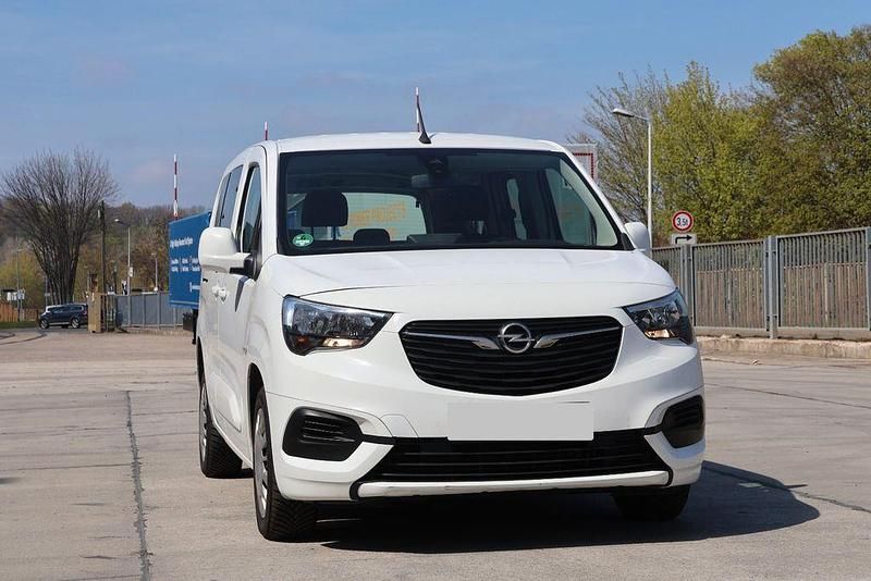 Gebraucht Opel Combo Life Edition 102 PS (75 kW) 2021 Weiß Van / Kleinbus