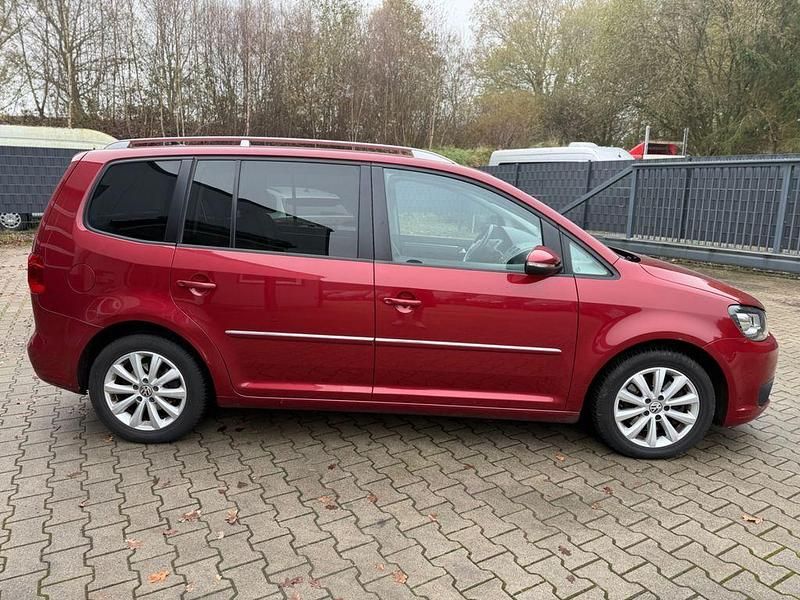Gebraucht VW Touran Highline 170 PS (125 kW) 2011 Rot Van / Kleinbus