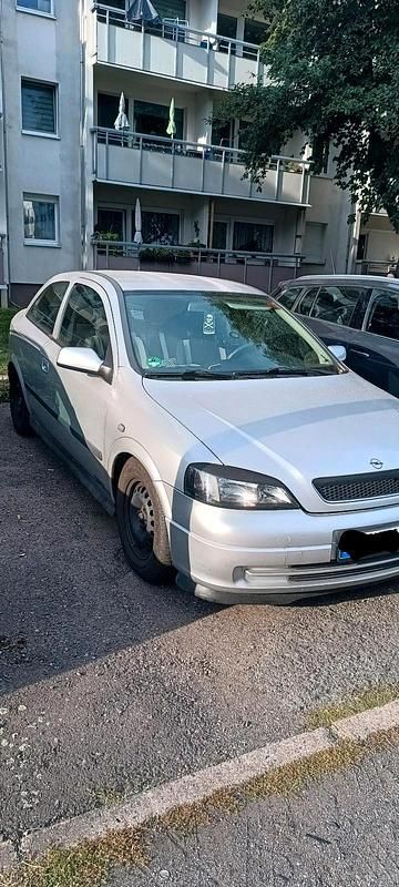 Grau Gebraucht 2002 Opel Astra Kleinwagen | 1.300 € (Fairer Preis) - Bild 1/4