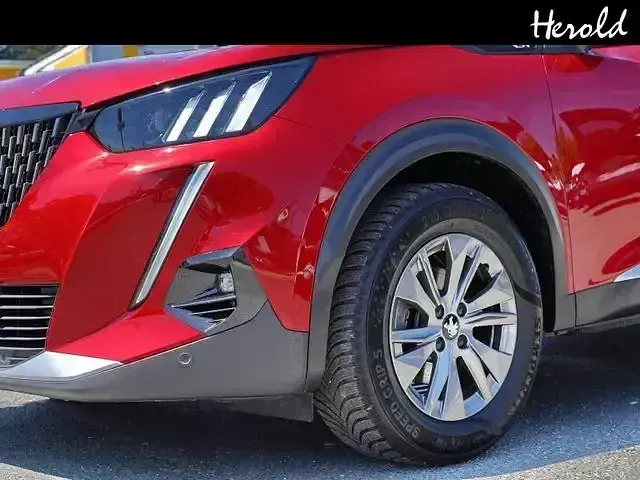 Gebraucht Peugeot 2008 GT 131 PS (96 kW) 2022 Rot SUV