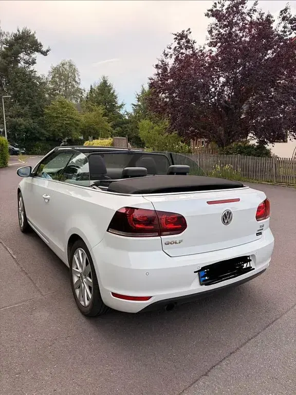 Gebraucht VW Golf Cabriolet 105 PS (77 kW) 2012 Weiß Cabrio