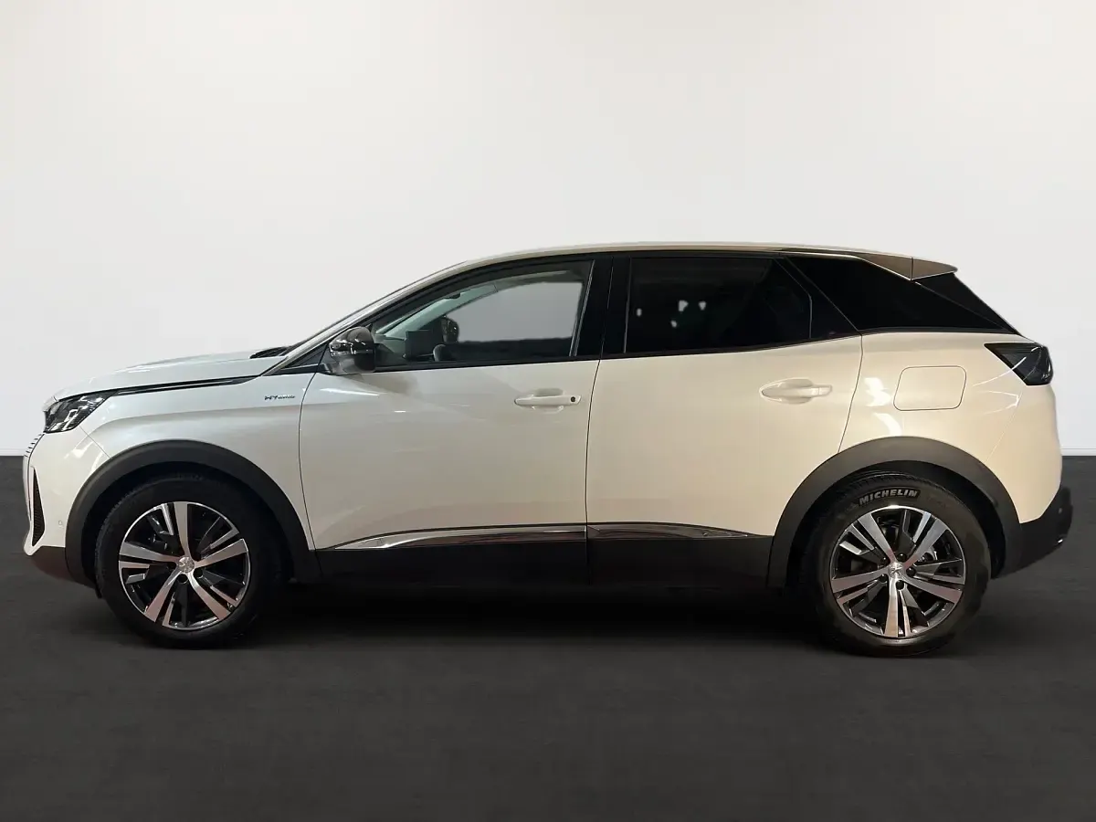 Gebraucht Peugeot 3008 Allure 224 PS (164 kW) 2021 Perlmutt weiß SUV