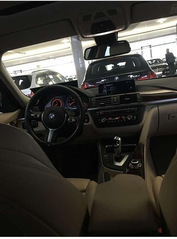 Gebraucht BMW 330 Luxury Line 258 PS (189 kW) 2013 Schwarz Kombi