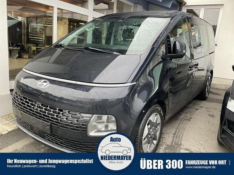 Moonlight blue / mic Gebraucht 2022 Hyundai Staria Premium Van | 37.995 € (Guter Preis) - Bild 1/4