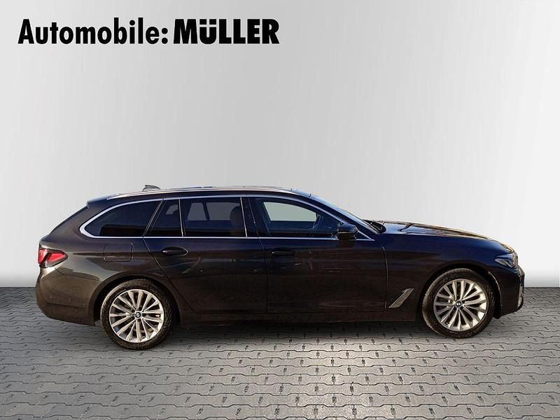 Gebraucht BMW 530 Luxury Line 245 PS (180 kW) 2023 Sophistograu brillanteffekt me Kombi