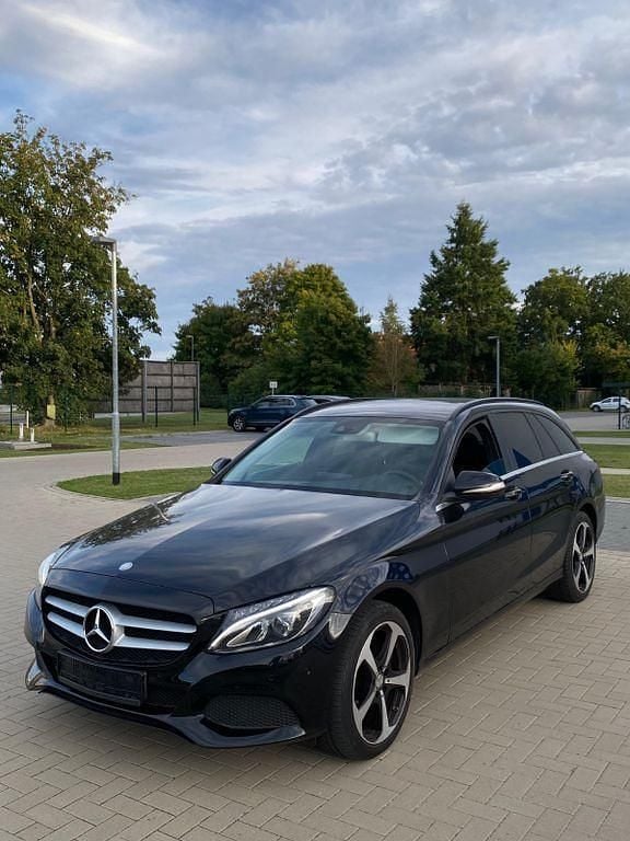 Schwarz Gebraucht 2015 Mercedes C220 Kombi | 9.750 € (Fairer Preis) - Bild 1/4