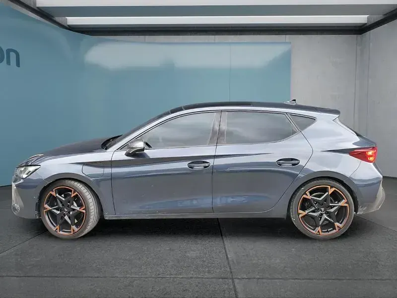 Usata Cupra Leon 272 CV (200 kW) 2025 Grigio Utilitaria