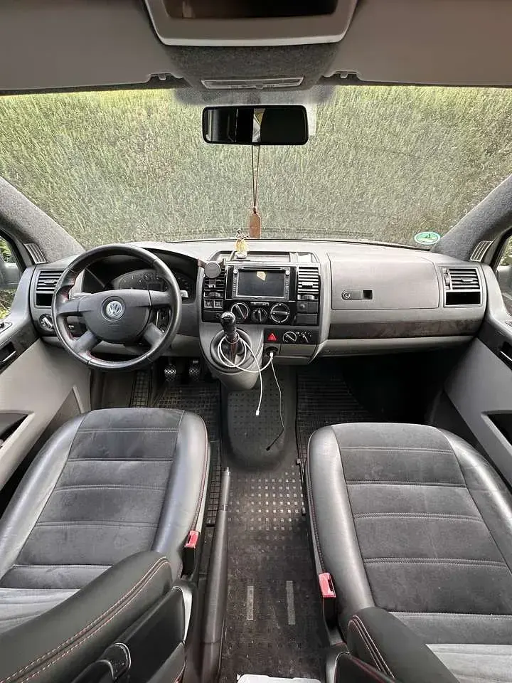 Gebraucht VW T5 105 PS (77 kW) 2008 Silber Van