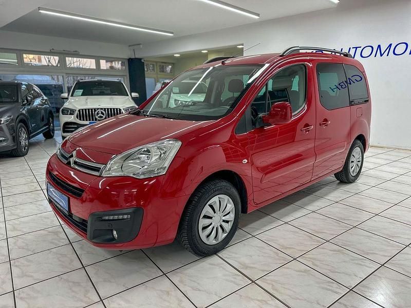 Gebraucht Citroën Berlingo PureTech 110 PS (80 kW) 2017 Rot Van / Kleinbus