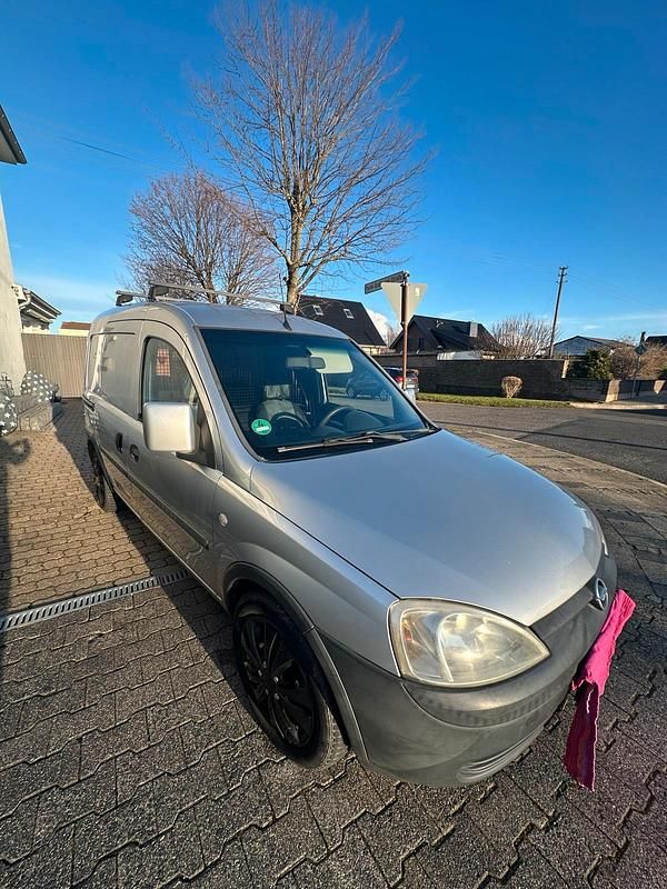 Gebraucht Opel Combo 75 PS (55 kW) 2005 Silber Van / Kleinbus