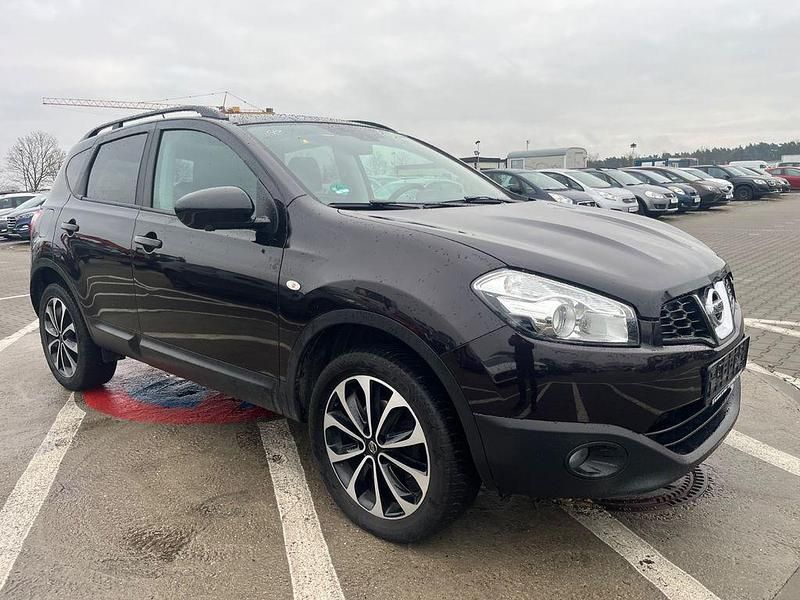 Schwarz Gebraucht 2014 Nissan Qashqai 360º SUV | 7.999 € (Superpreis) - Bild 1/4