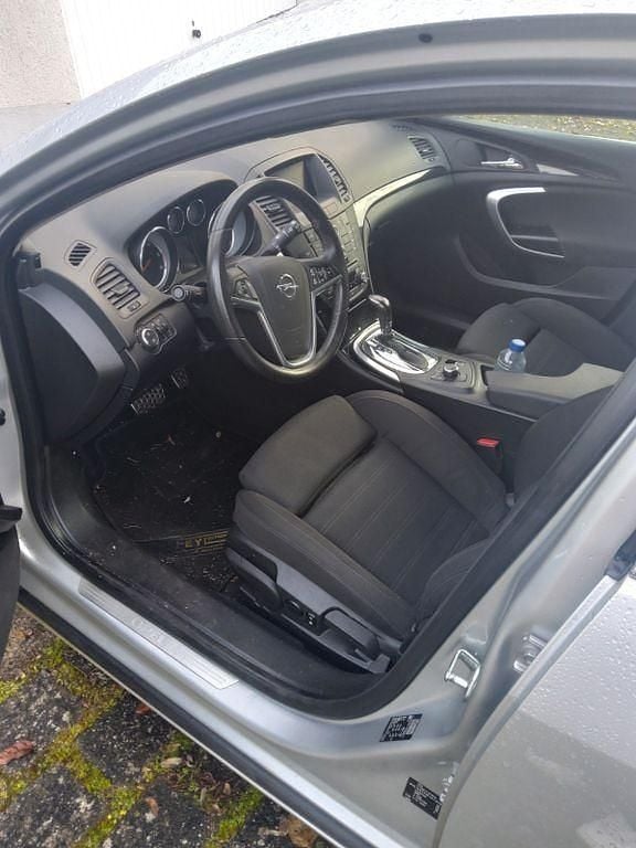 Grau Gebraucht 2009 Opel Insignia Sport Limousine | 4.300 € (Superpreis) - Bild 1/4