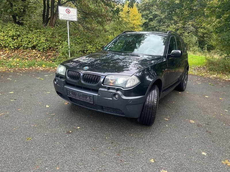 Schwarz Gebraucht 2005 BMW X3 Sport Line SUV | 5.299 € (Etwas zu teuer) - Bild 1/4