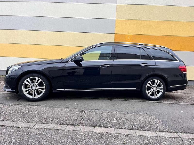 Gebraucht Mercedes E300 Avantgarde 231 PS (169 kW) 2013 Schwarz  unilack Kombi