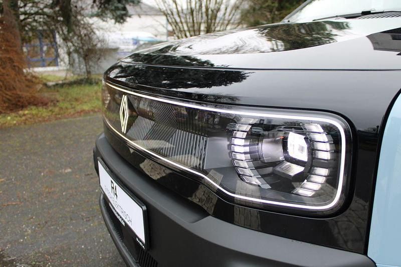 Neu Renault 4 E-Tech Komfort 77 kW (106 PS) 2026 Blau SUV