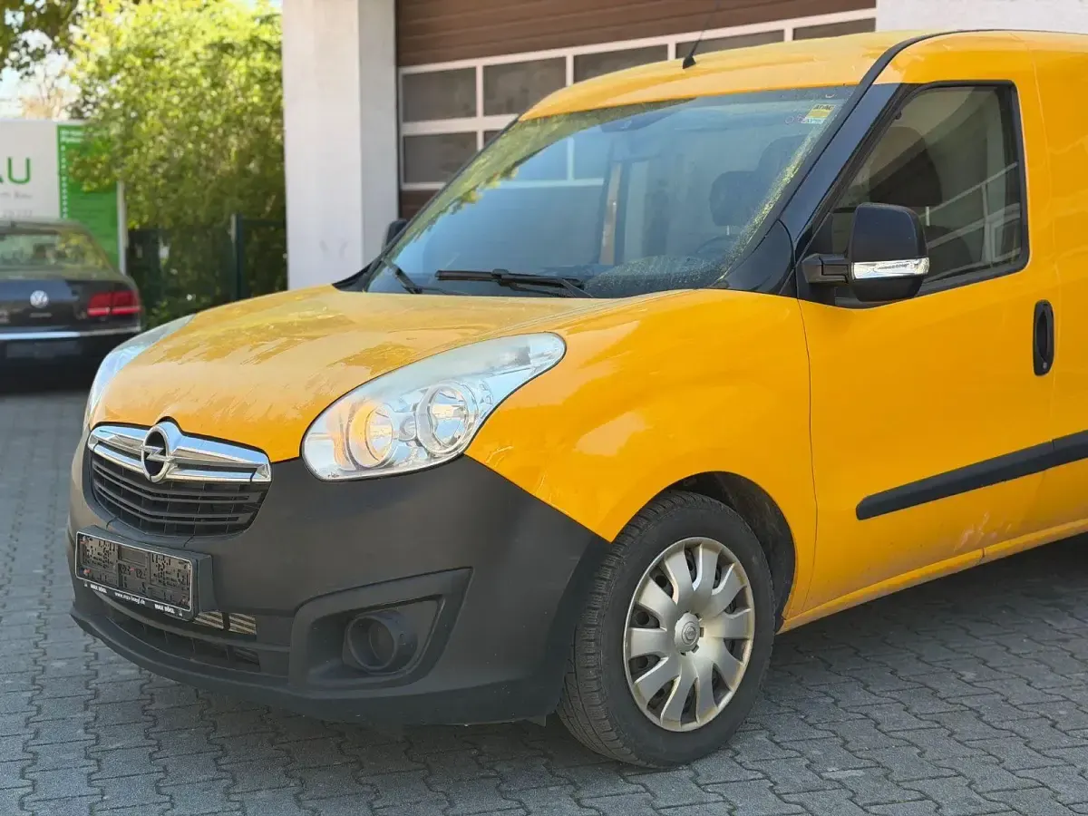 Occasion Opel Combo 105 ch (77 kW) 2015 Jaune Monospace