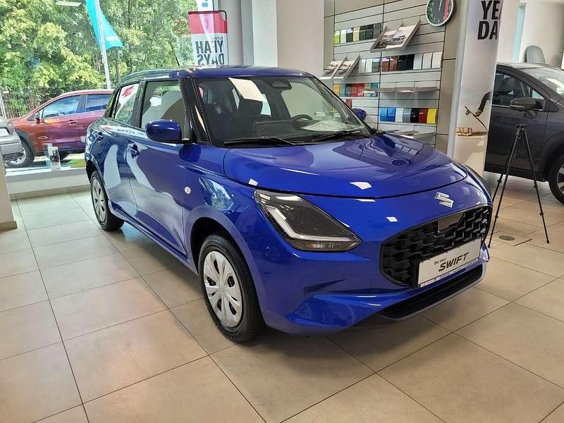 Gebraucht Suzuki Swift Club 83 PS (61 kW) 2025 Frontier blue pearl Kleinwagen