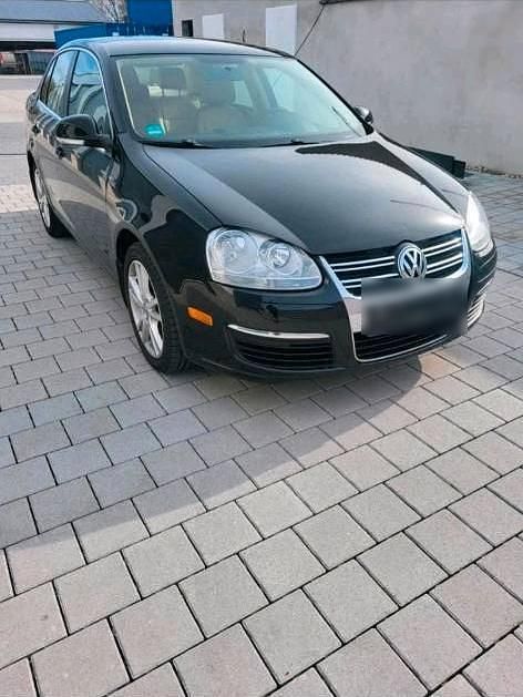 Gebraucht VW Jetta 140 PS (102 kW) 2008 Schwarz Limousine