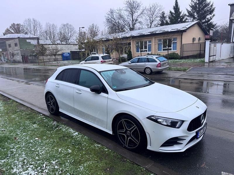 Weiß Gebraucht 2018 Mercedes A200 AMG line Limousine | 21.000 € (Etwas zu teuer) - Bild 1/4