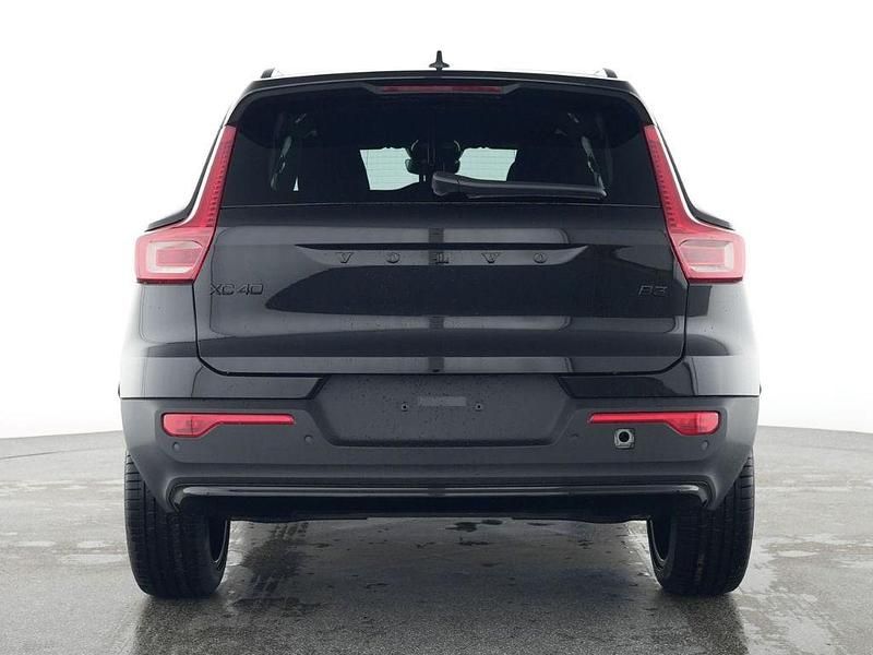 Gebraucht Volvo XC40 Plus 163 PS (119 kW) 2025 Onyx black / metallic SUV