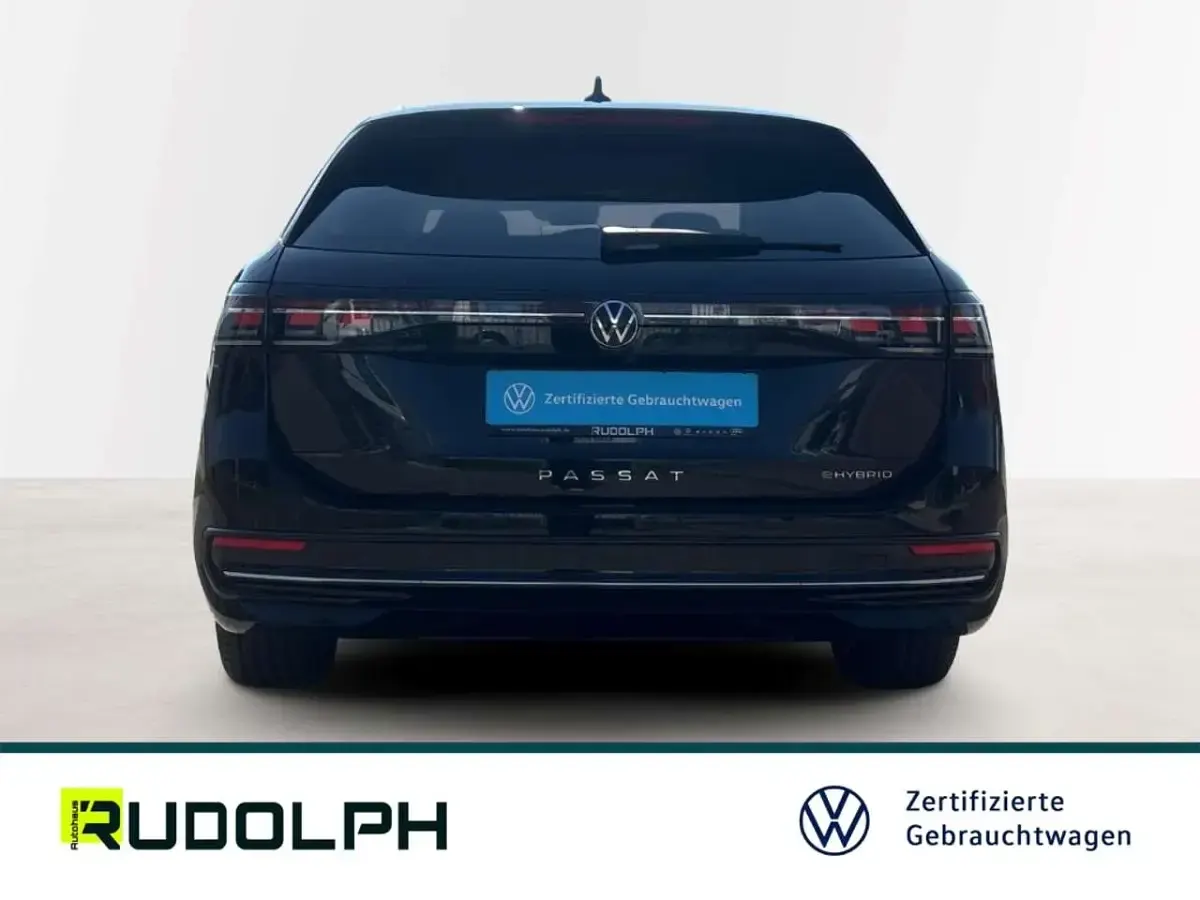 Gebraucht VW Passat Elegance 360 PS (264 kW) 2025 Schwarz Kombi