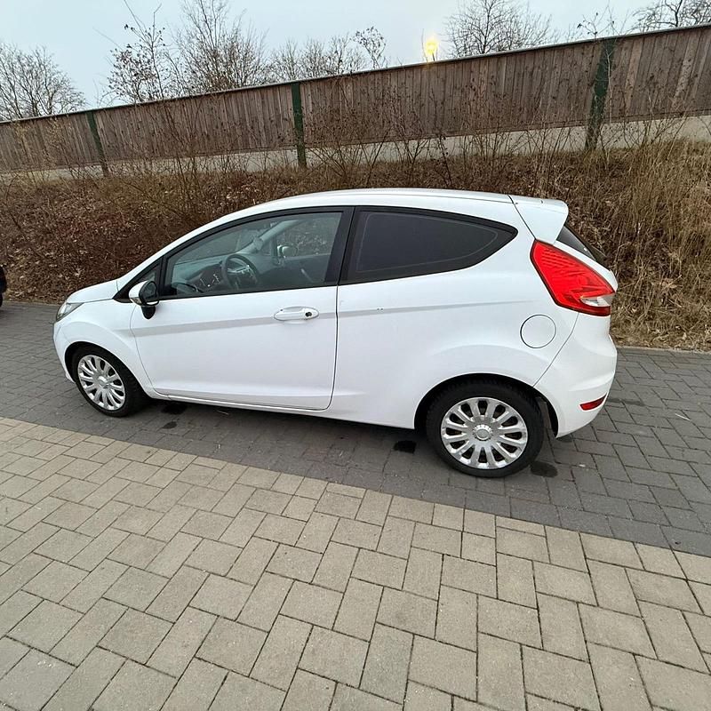 Gebraucht Ford Fiesta 60 PS (44 kW) 2009 Blau Kleinwagen
