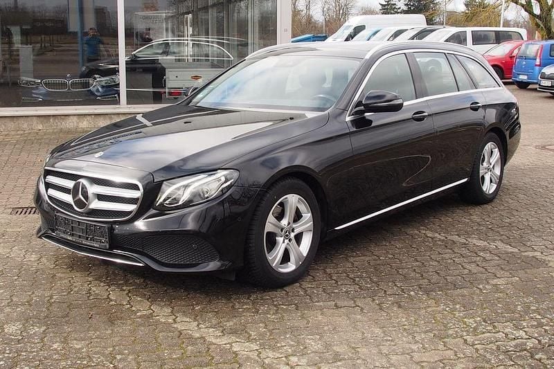 Gebraucht Mercedes E220 194 PS (142 kW) 2017 Obsidanschwarz Kombi