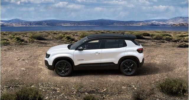 Neu Jeep Avenger 110 PS (80 kW) 2026 Weiß (snow white mit dach in volcano black) SUV