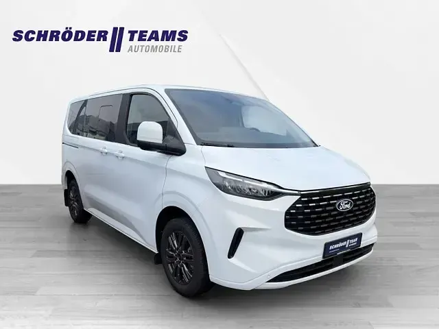 Gebraucht Ford Tourneo Custom Titanium 136 PS (100 kW) 2025 Weiß Van
