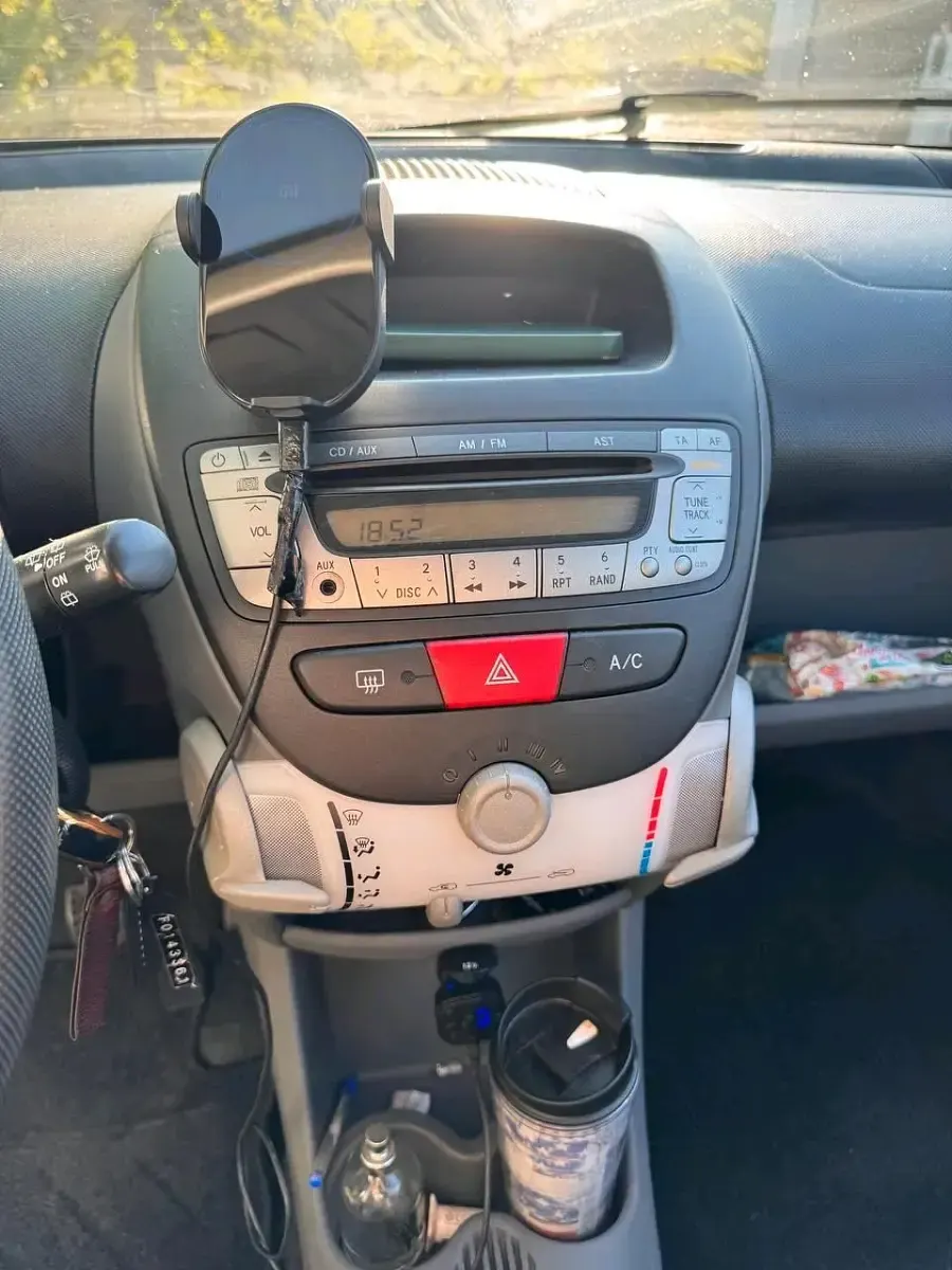 Gebraucht Toyota Aygo 70 PS (51 kW) 2006 Grau Kleinwagen