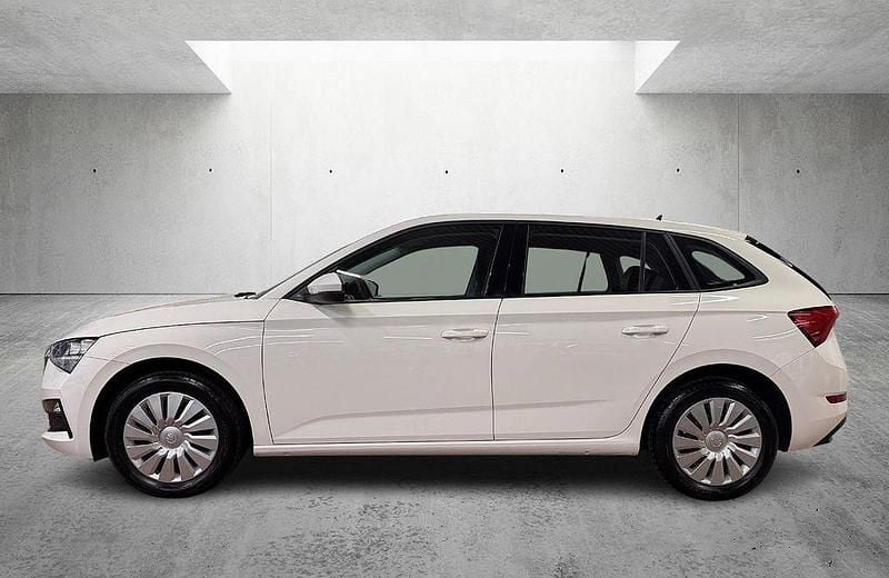 Gebraucht Skoda Scala Cool Plus 95 PS (69 kW) 2020 Weiß Kleinwagen
