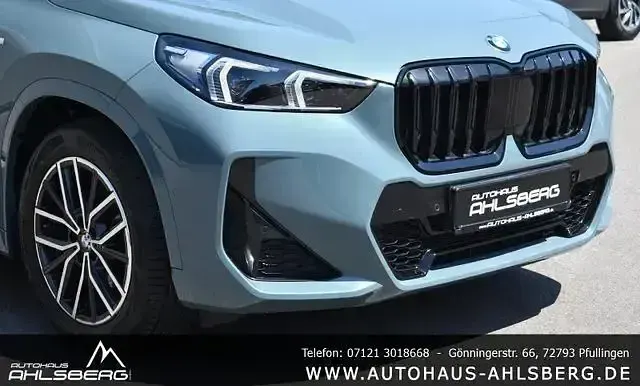 Gebraucht BMW X1 M Sport 163 PS (119 kW) 2024 Cape york gruen (metallic) SUV