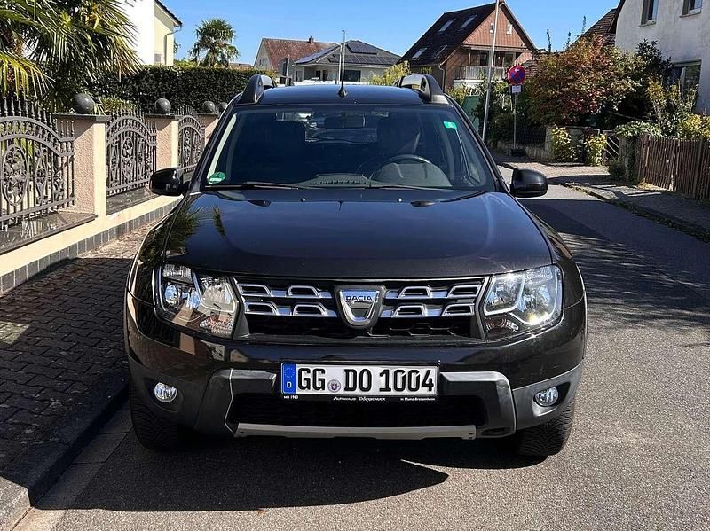 Schwarz Gebraucht 2017 Dacia Duster Black Shadow SUV | 12.500 € (Fairer Preis) - Bild 1/4