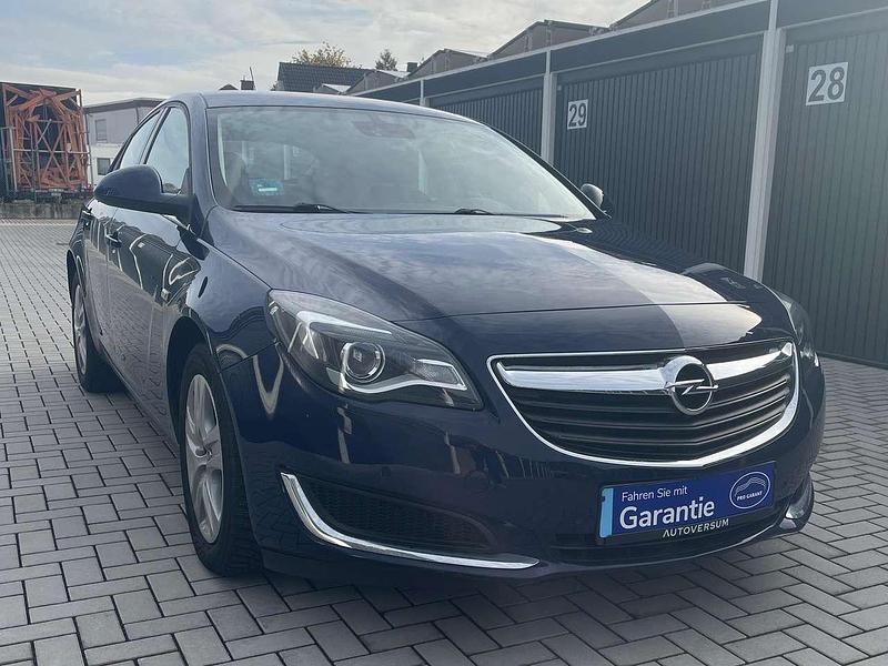 Royalblau/blue/deep blue Gebraucht 2017 Opel Insignia Limousine | 9.801 € (Guter Preis) - Bild 1/4