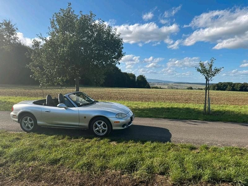 Second-hand Mazda MX5 116 CP (85 kW) 2001 Gri Cabrio