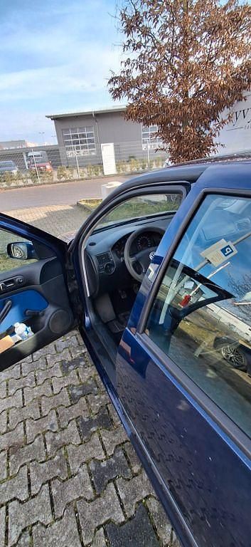 Gebraucht VW Golf Cabriolet Classicline 75 PS (55 kW) 1999 Blau Cabrio