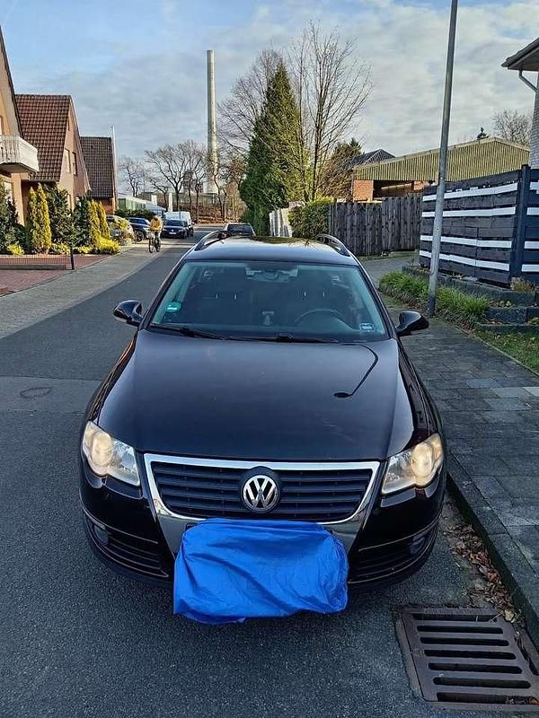 Schwarz Gebraucht 2006 VW Passat Comfortline Kombi | 3.100 € (Fairer Preis) - Bild 1/4